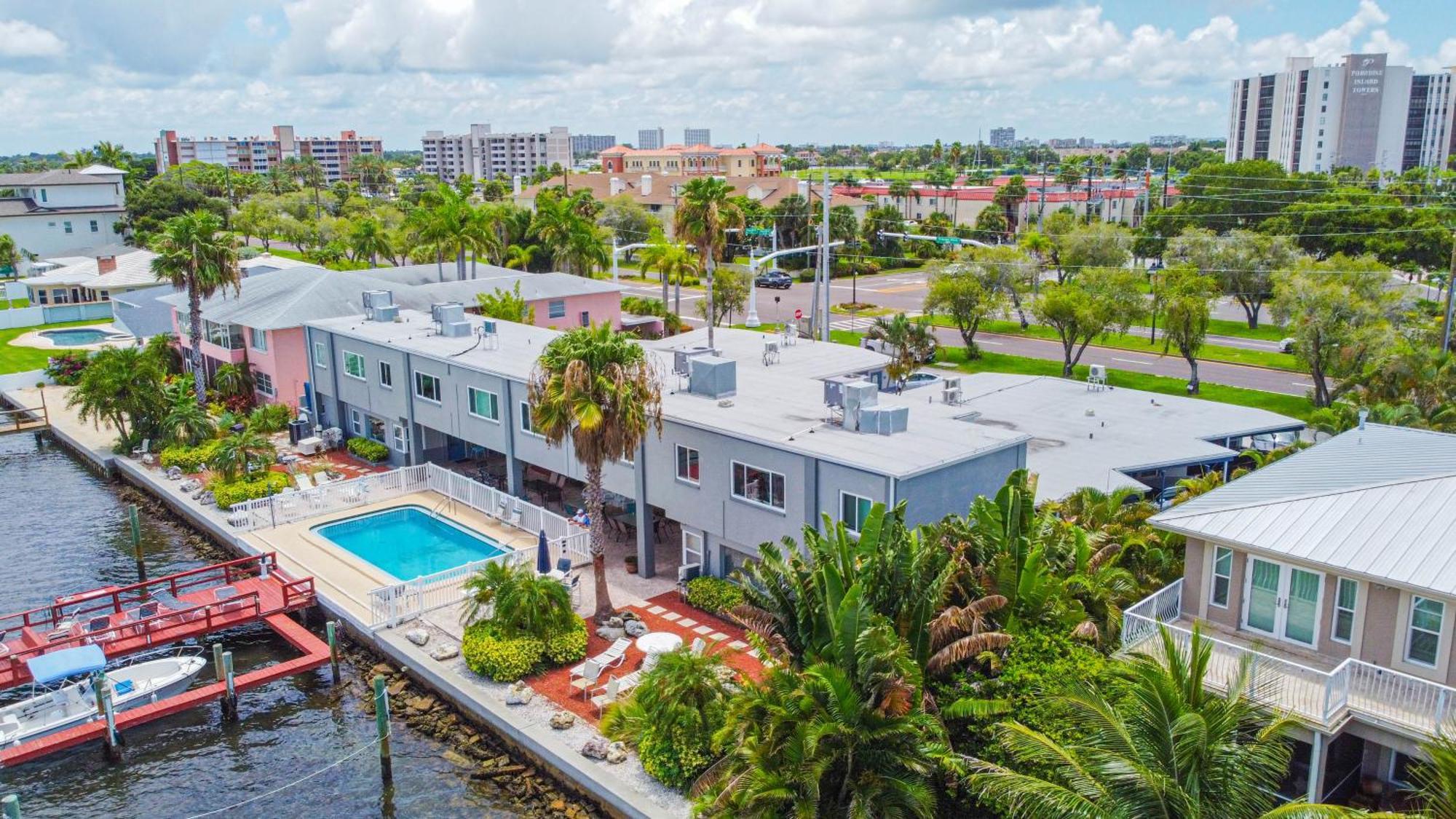 107-Waterfront-Walk To Beach-Lovely St. Pete Beach Exterior photo