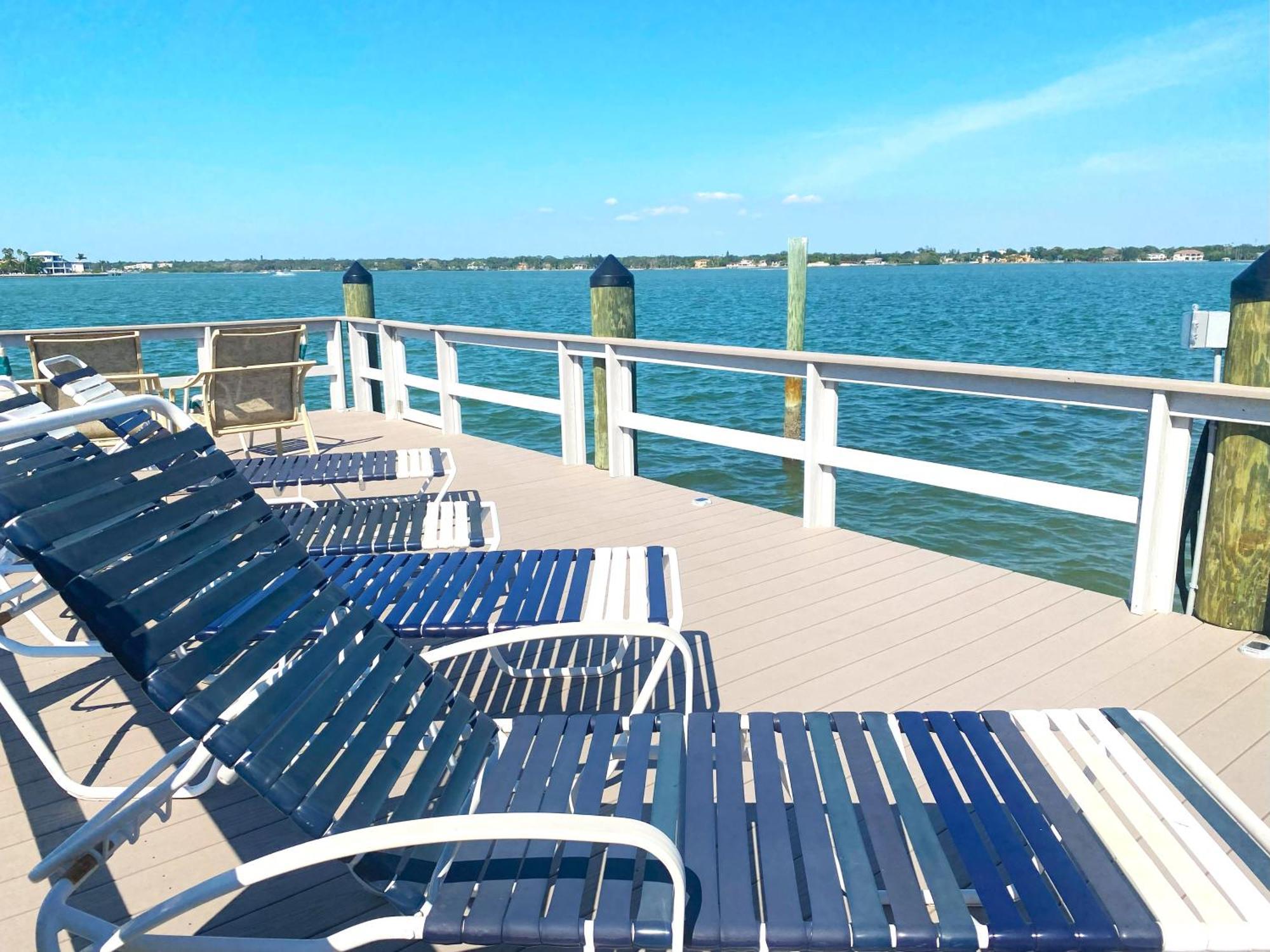 107-Waterfront-Walk To Beach-Lovely St. Pete Beach Exterior photo